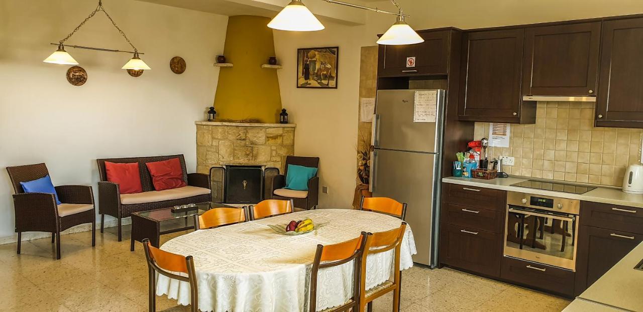Вилла Yiangos House Нео-Хорио Экстерьер фото